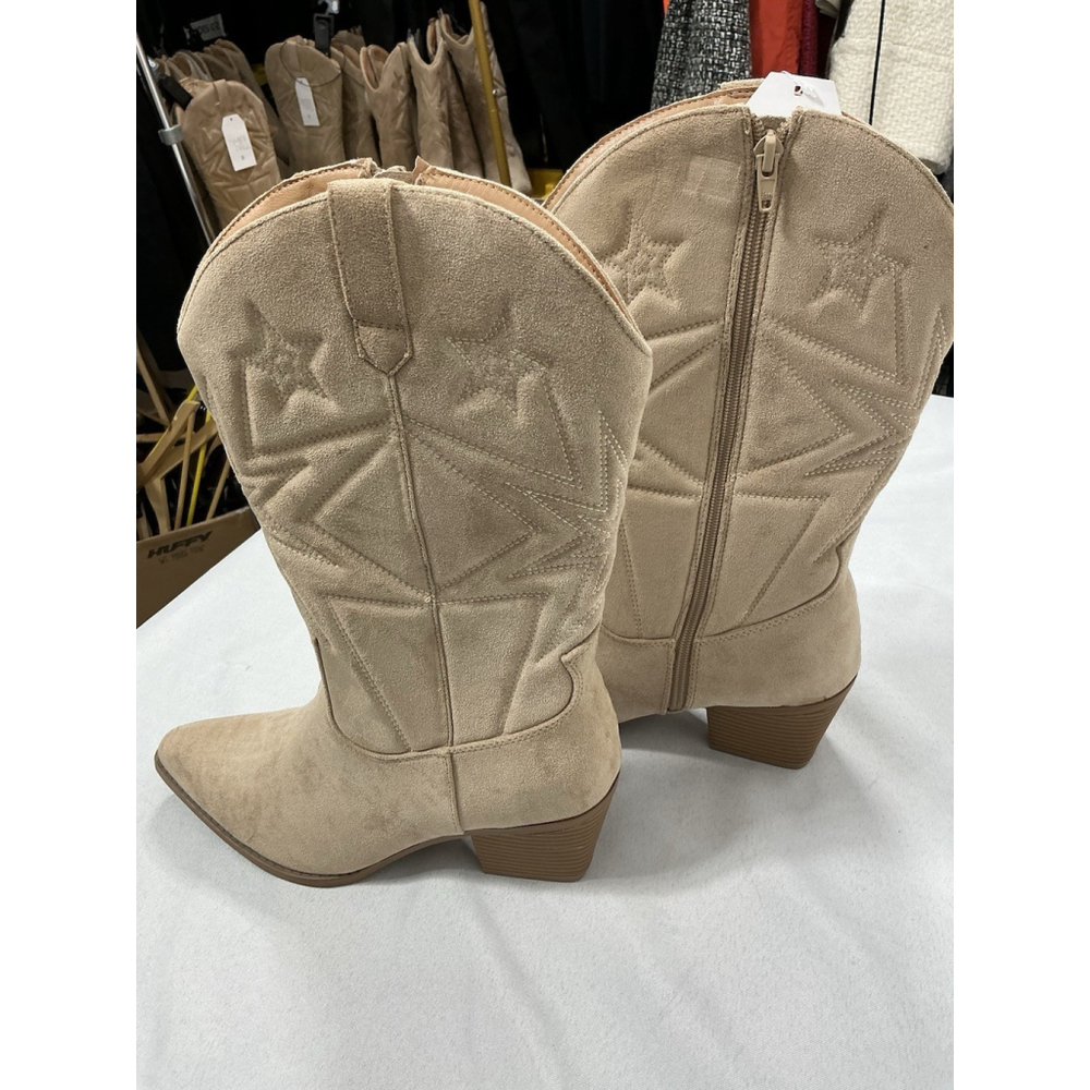Womans New Time & Tru Embroidered Midcalf Cowgirl Boots 9 Beige Pointed Toe